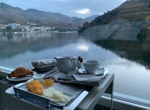 dining on a river cruise